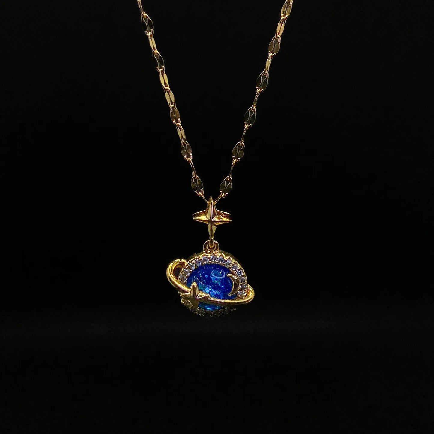 Celestial Halo – Gold Pendant Necklace - Everray.in