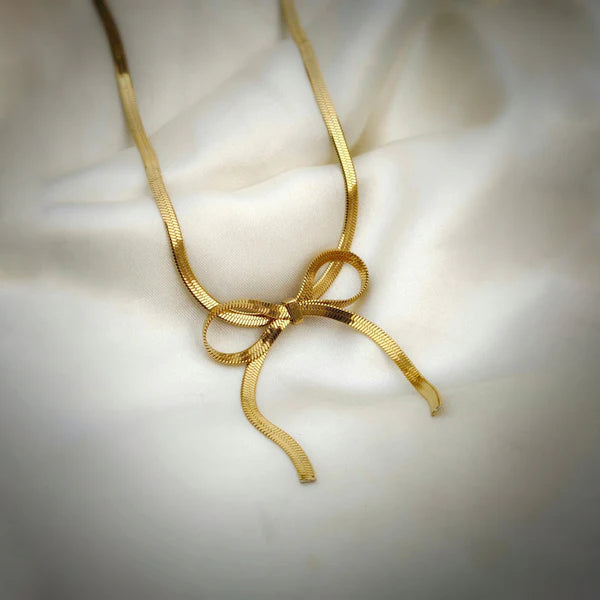 Thick bow Choker necklace