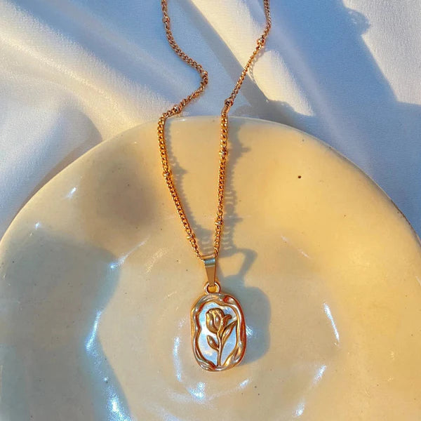 White Rose Necklace