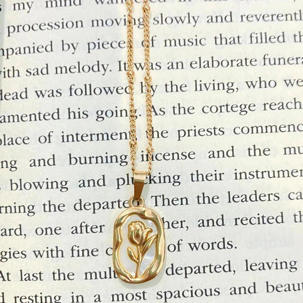 White Rose Necklace