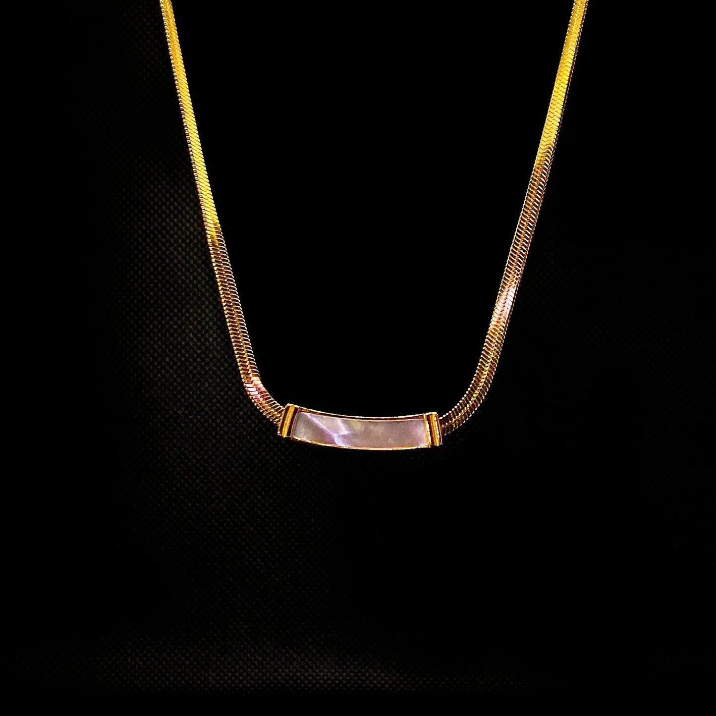 Elegant Gold-Plated Choker with Mother of Pearl Accent - Everray.in