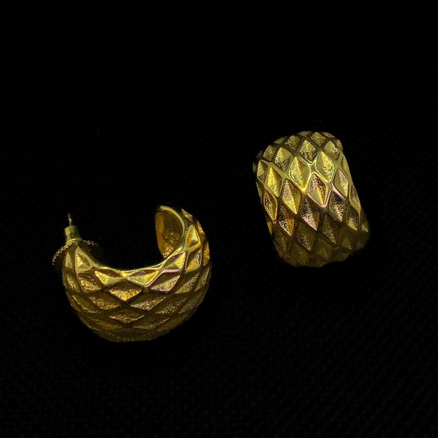 Sculpted Gold Luxe Hoops - Everray.in