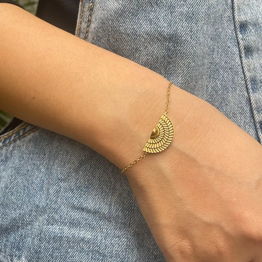 “Aranya” Minimalist Gold Sun  Bracelet