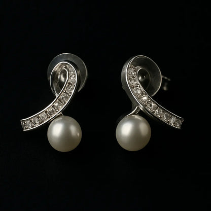 Tara Curve Studs by everray